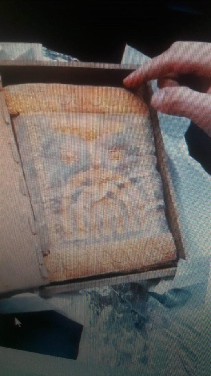 GÜNCELLEME - Samsun'da altın işlemeli Tevrat ele geçirilmesiyle ilgili yakalanan 5 zanlı salıverildi G4