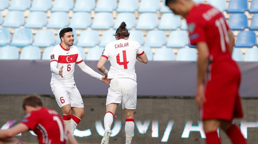 Çağlar Söyüncü, Haaland'ı sahadan sildi!