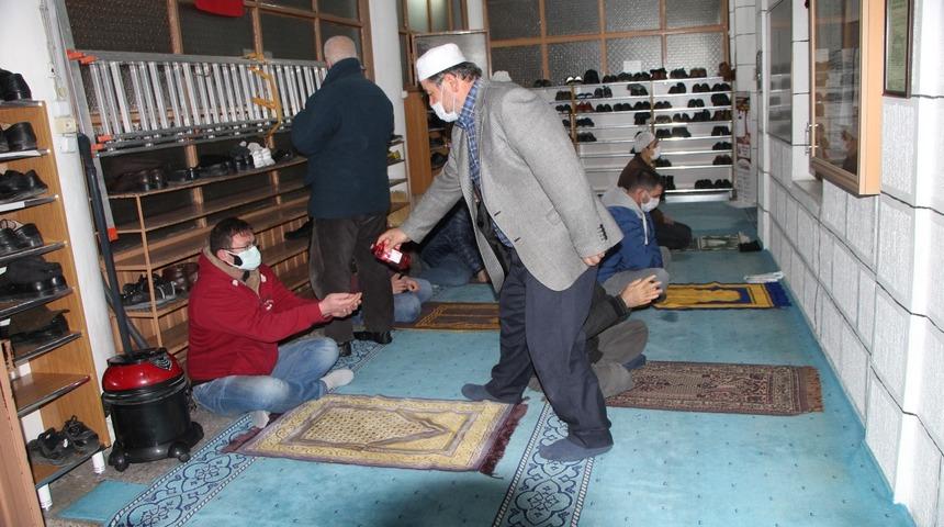 Devrek’te Berat Kandili camilerde idrak edildi