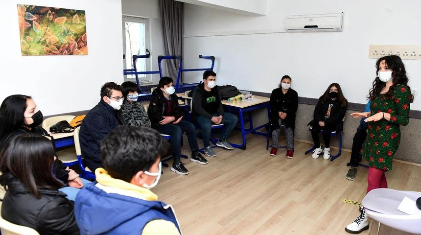 Antalya&rsquo;da sınav stresiyle başa &ccedil;ıkmanın yolları anlatılıyor