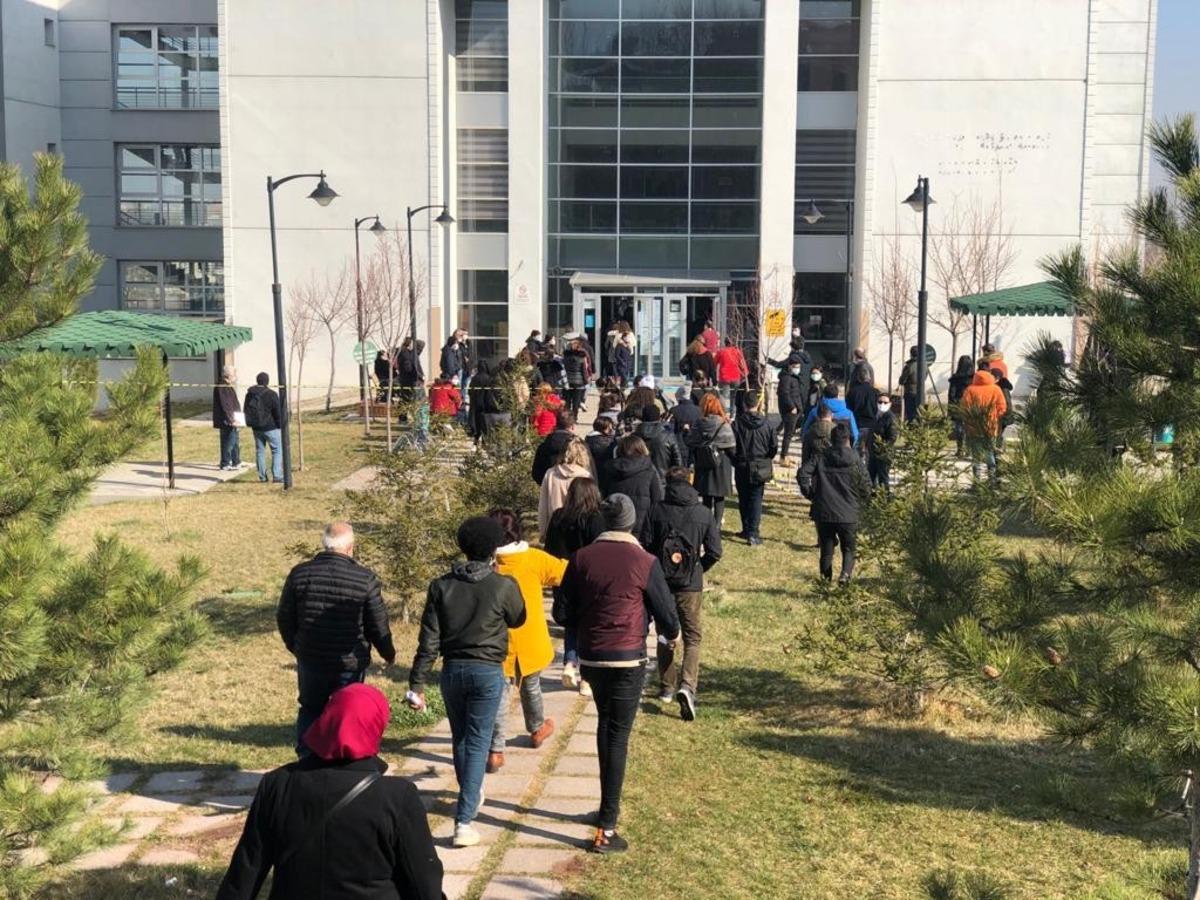 Y&Ouml;KDİL sınavı pandemi tedbirleriyle yapıldı