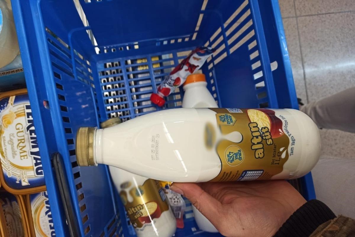 Vatandaşın sağlığını hi&ccedil;e sayıyorlar: Diyarbakır&rsquo;da tarihi ge&ccedil;miş s&uuml;t ve s&uuml;t &uuml;r&uuml;nleri ele ge&ccedil;irildi