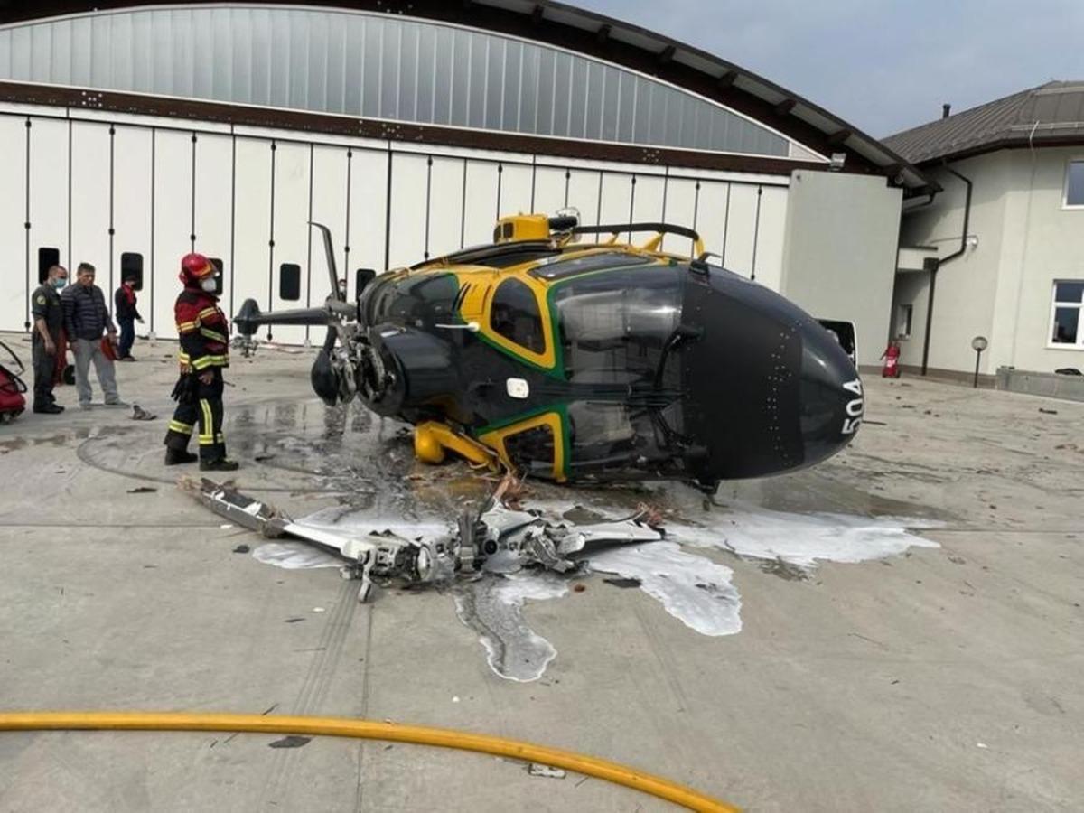 İtalya&rsquo;da polis helikopteri havalanırken kaza yaptı