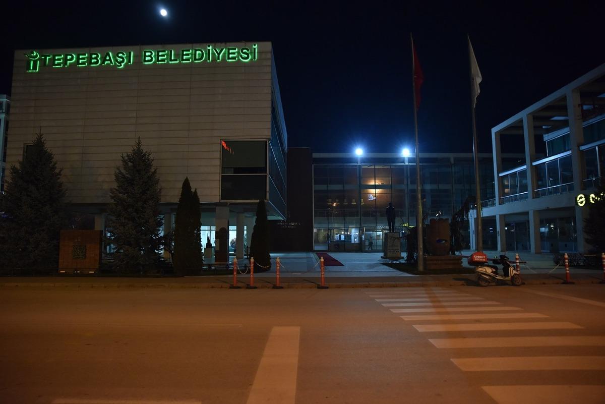 Işıklar D&uuml;nya i&ccedil;in kapatıldı