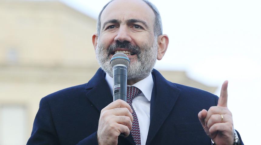 Ermenistan Başbakanı Paşinyan'dan istifa kararı