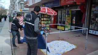 80 yaşındaki koca balkondan düşüp öldü, marketten dönen eşi bayıldı