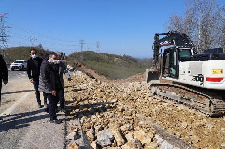 Vali Atay, heyelan bölgesindeki yol çalışmalarını inceledi G3