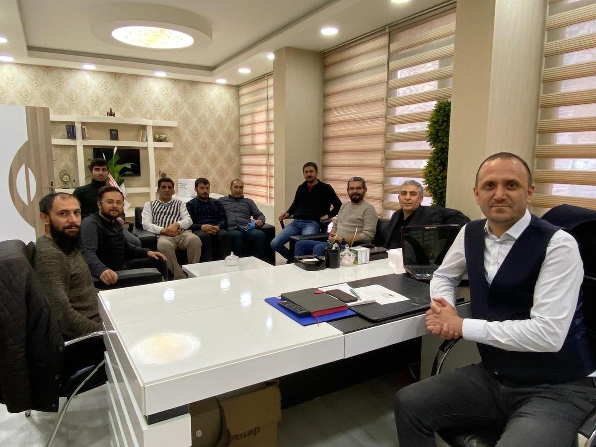 Ağrı&rsquo;da gazeteciler sandık başına gitti