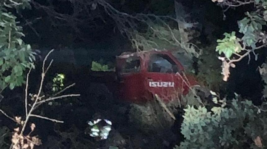 Alanya&rsquo;da kamyonet u&ccedil;uruma yuvarlandı: 1 &ouml;l&uuml;, 4 yaralı