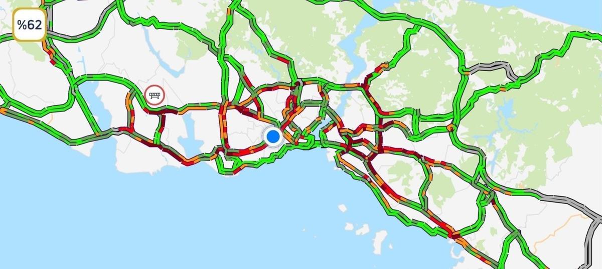 Mega kent, yeni haftaya trafik yoğunluğu ile başladı