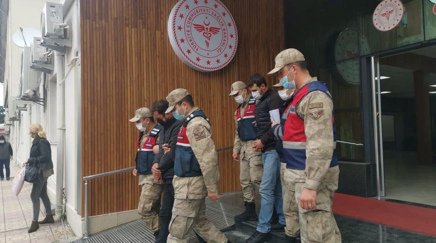 Kiralık ara&ccedil; ile hırsızlık yapan 2 ş&uuml;pheli tutuklandı