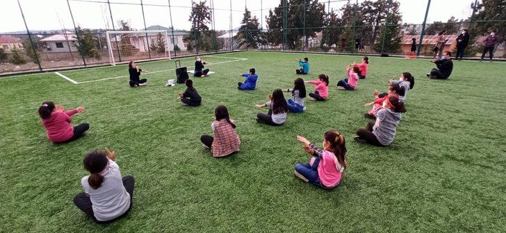 ‘Bir Tutam Mutluluk’ projesi ile çocukların yüzü gülüyor G3