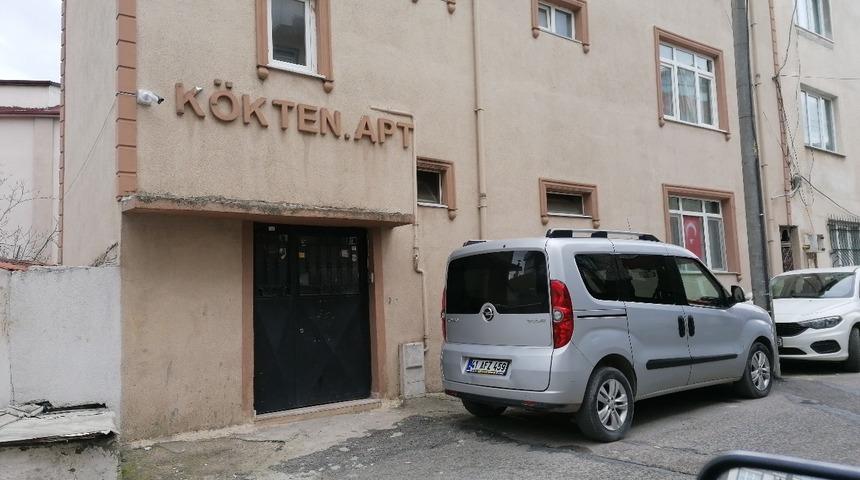 Tartıştığı oğlu, gelini ve 2 torununu bı&ccedil;akla yaraladı