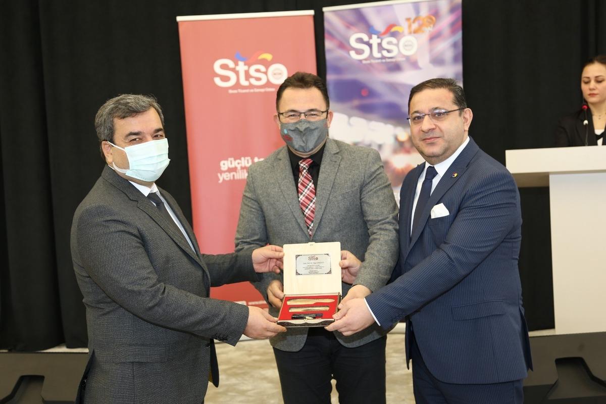 STSO&rsquo;dan Geleceğe Hızlı Yolculuk-Hızlı Tren &Ccedil;alıştayı moderat&ouml;rlerine teşekk&uuml;r belgesi