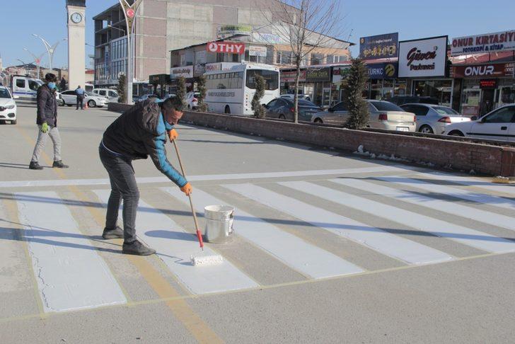 Erciş’teki yaya geçitlerinde 30 Mart hazırlığı G3