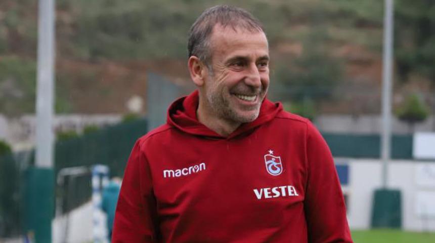 Abdullah Avcı, deplasmanda yüzleri güldürüyor