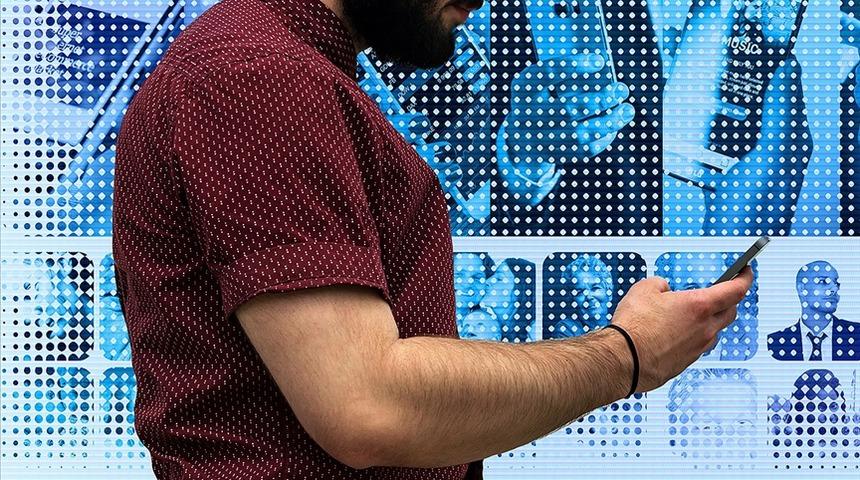 Sosyal medyada bırakılan 'dijital ayak izlerine' dikkat