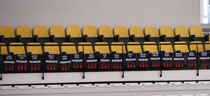 Kadın cinayetiyle hayattan koparılan kadınların isimleri tribünlerde G1