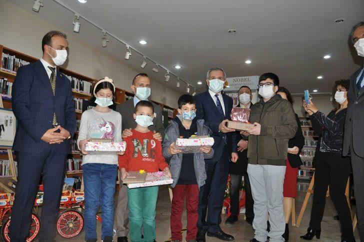 Kütüphane Haftası nedeniyle kitap sergisi açıldı G3