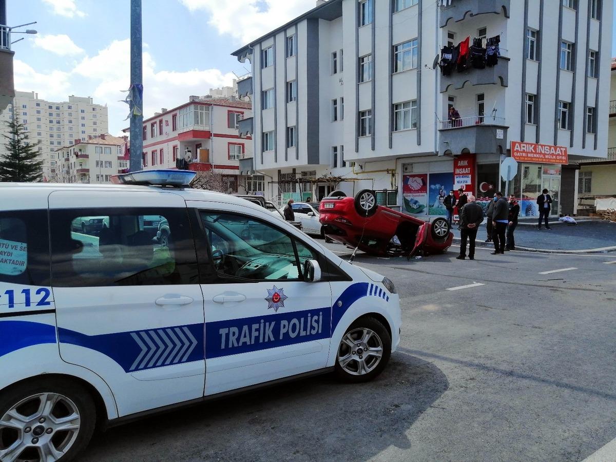 Otomobil takla attı: 1&rsquo;i &ccedil;ocuk 3 yaralı