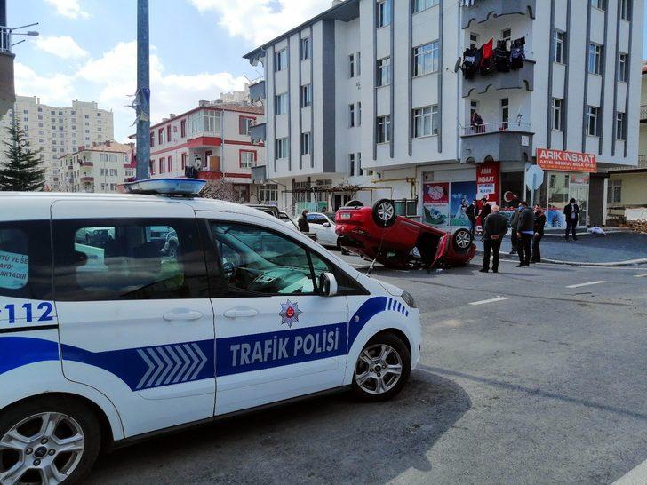 Otomobil takla attı: 1’i çocuk 3 yaralı G1