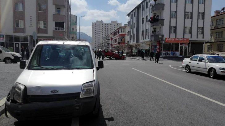 Otomobil takla attı: 1’i çocuk 3 yaralı G2