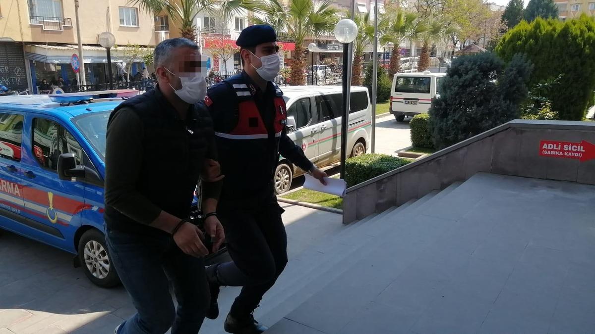 Durumundan ş&uuml;phelenilen şahıs g&ouml;&ccedil;men ka&ccedil;ak&ccedil;ısı &ccedil;ıktı