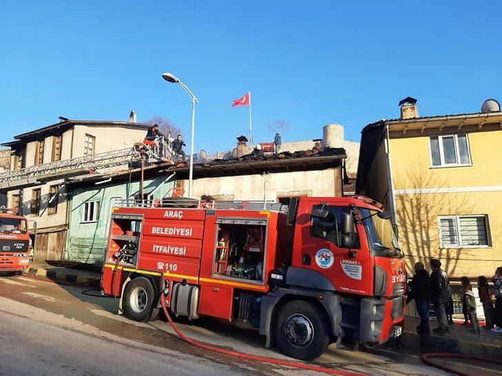 Kastamonu’da çıkan yangında iki ev kullanılamaz hale geldi G1