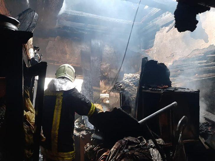 Kastamonu’da çıkan yangında iki ev kullanılamaz hale geldi G2