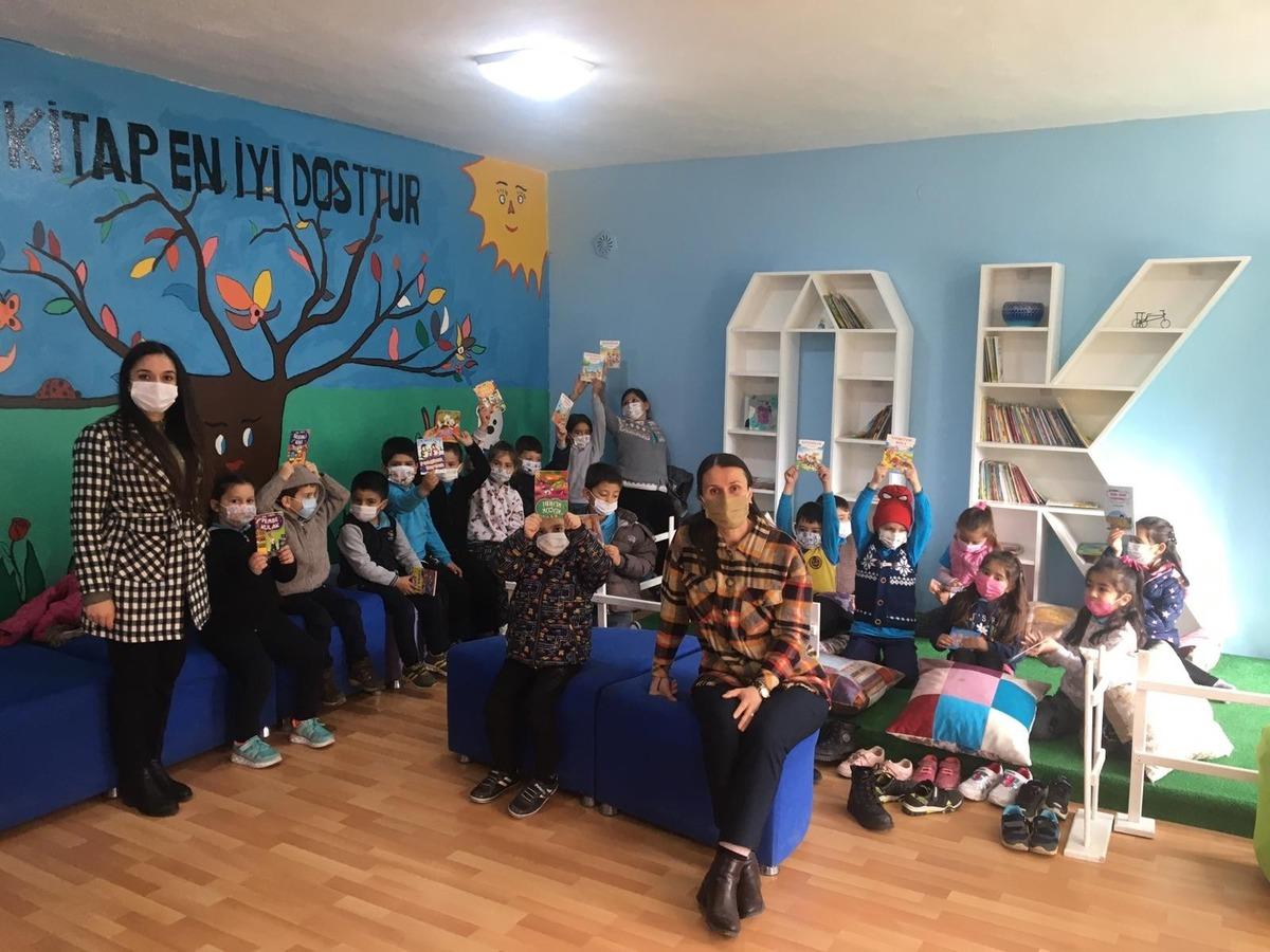 &Ccedil;aycuma İl&ccedil;e Halk K&uuml;t&uuml;phanesi 57. Yılında okullara ziyarette bulundu