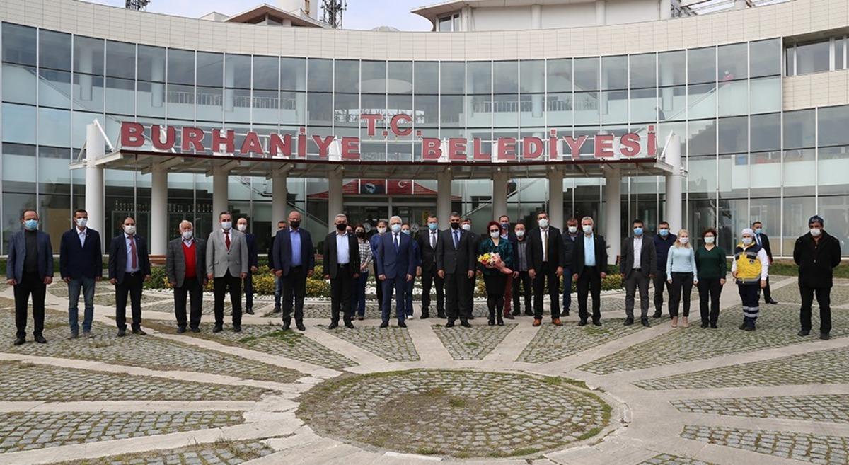 Burhaniye Belediyesi&rsquo;nde s&ouml;zleşme sevinci