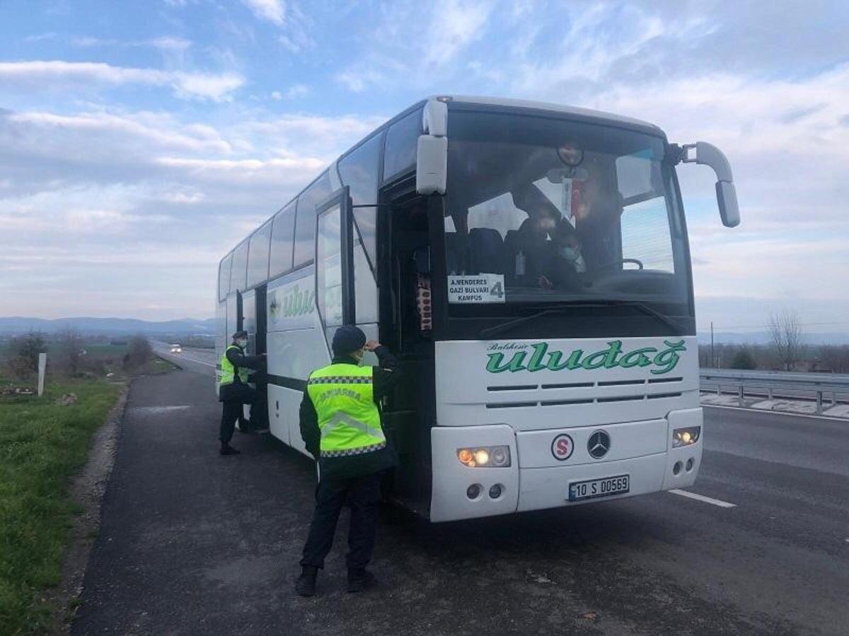 Balıkesir&rsquo;de jandarmadan &rsquo;Huzur&rsquo; operasyonları