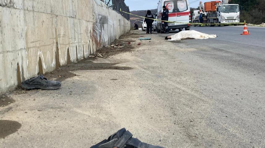 Arnavutköy'de feci kaza: Kamyon ile duvar arasında kalan şoför hayatını kaybetti