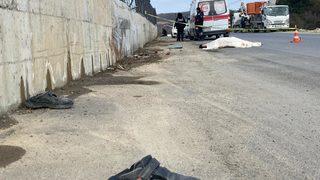 Arnavutköy'de feci kaza: Kamyon ile duvar arasında kalan şoför hayatını kaybetti