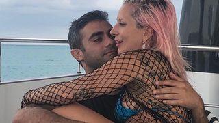 Lady Gaga'ya sevgilisinden dev çiçekle 35. yaş kutlaması