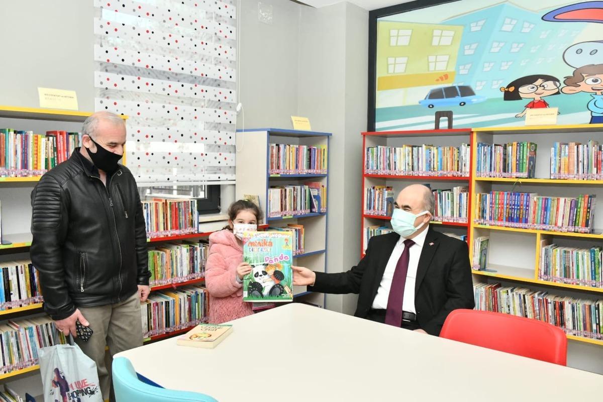 Vali Dağlı: "Samsun&rsquo;da 315 bin 385 kitapla 16 k&uuml;t&uuml;phanemiz hizmet veriyor"