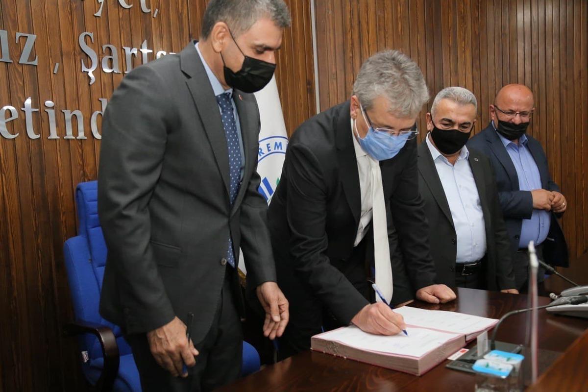 Edremit Belediyesi&rsquo;nde en d&uuml;ş&uuml;k maaş 3 bin 800TL