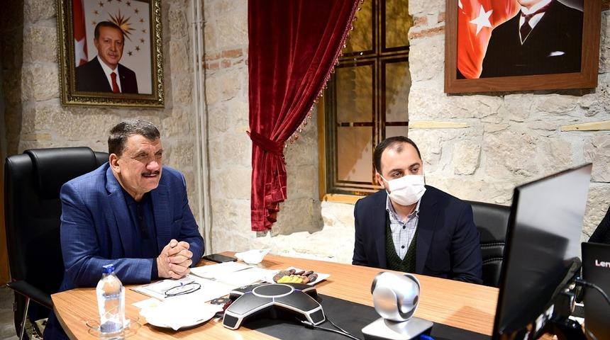 Başkan G&uuml;rkan, eğitime destek platformu toplantısına katıldı