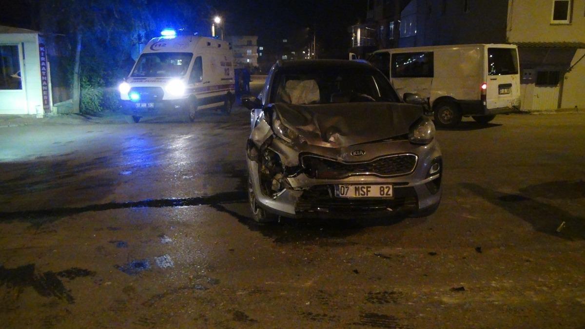 Cip ile minib&uuml;s &ccedil;arpıştı: 1 yaralı