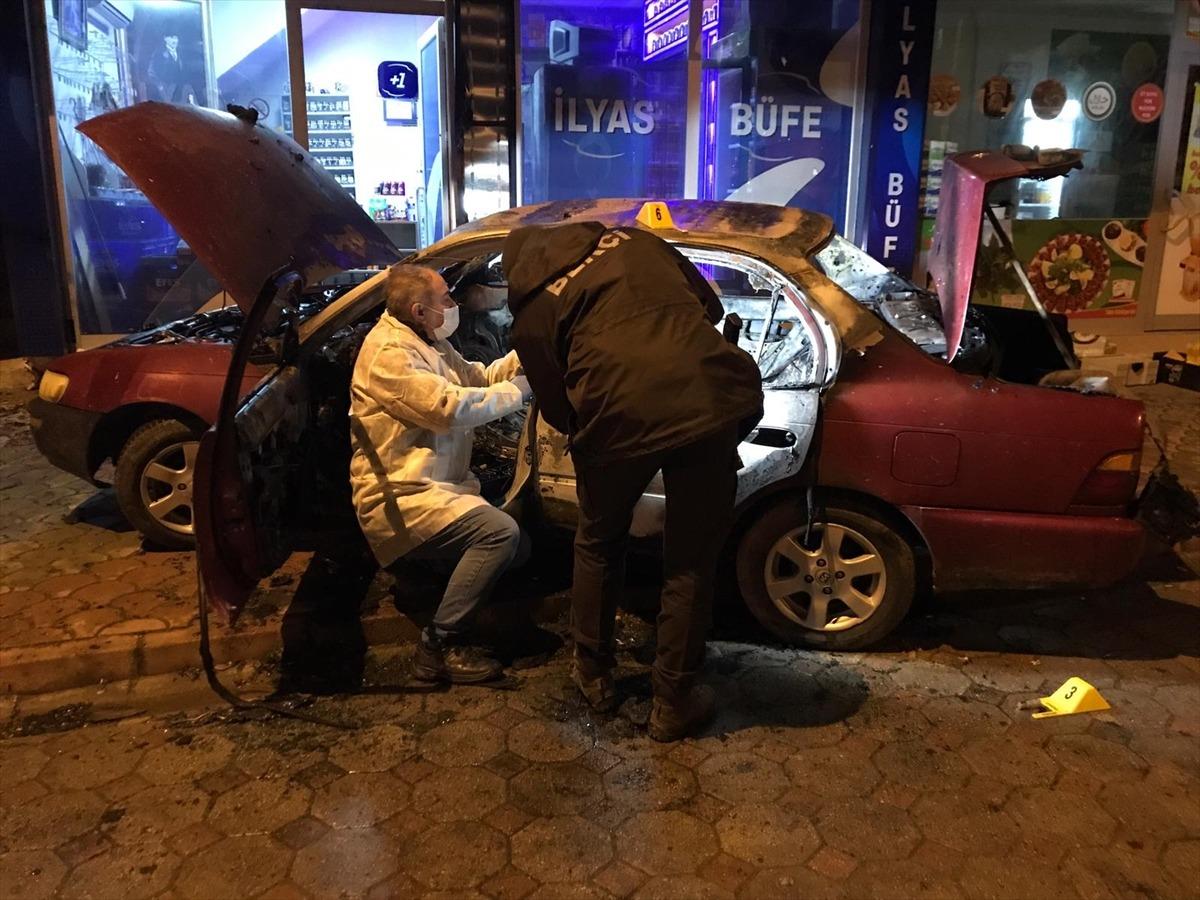 Sakarya'da otomobilin ateşe verilmesi sonucu iş yerinde yangın &ccedil;ıktı