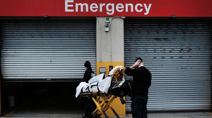 Covid: CDC Direkt&ouml;r&uuml; ABD'nin salgında "k&ouml;t&uuml; sona" yaklaştığı konusunda uyardı