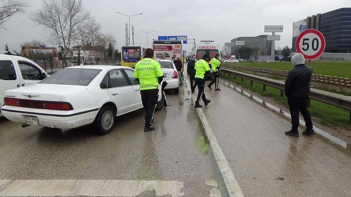 Zincirleme kaza korkuttu, trafik kilitlendi