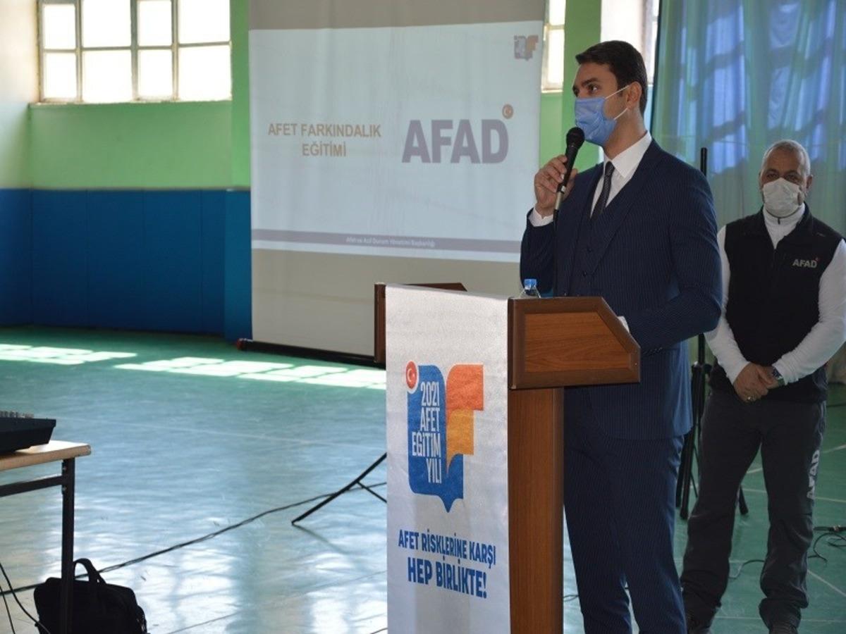 İspir&rsquo;de 2021 &lsquo;Afet Eğitim yılı&rsquo; &ccedil;alışma semineri d&uuml;zenlendi