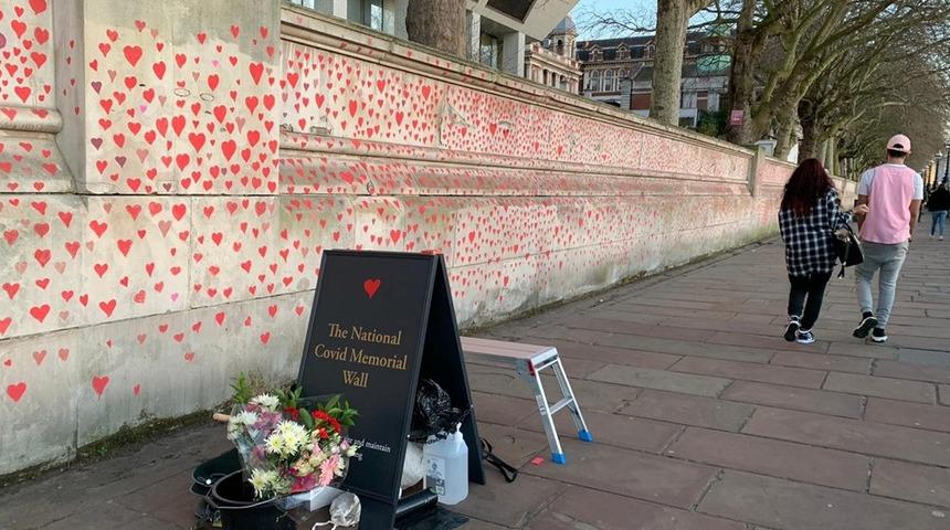 Korona kurbanlarının anısına 150 bin kalp