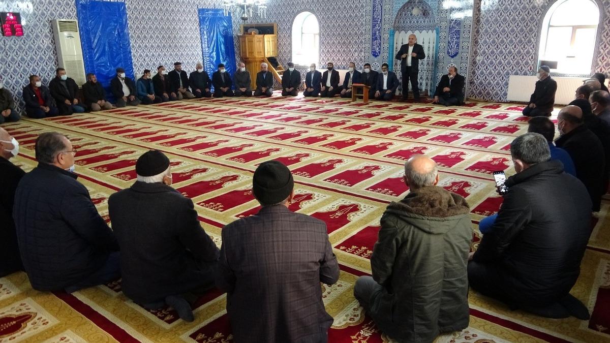 İmamın &ouml;ld&uuml;ğ&uuml; ve 3 kişinin yaralandığı 5 yıllık kan davası barışla sonu&ccedil;landı