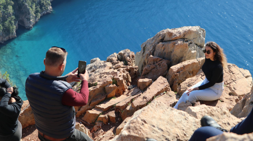 Ölümüne poz! Kelebekler Vadisi'nde tehlikeli fotoğraf çekimi 