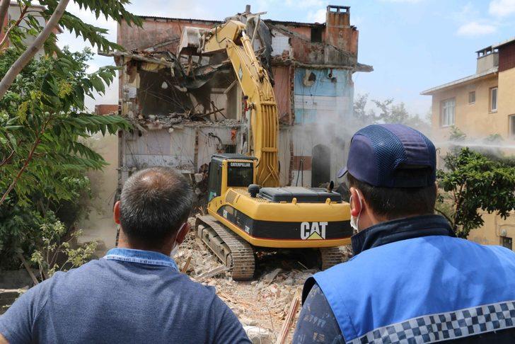 Kartal’da önce asbest sonra yıkım G3