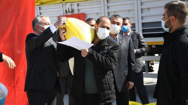 Kayserili çiftçilere 83 ton aspir tohumu dağıtımı yapıldı
