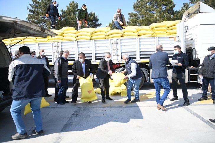 Kayserili çiftçilere 83 ton aspir tohumu dağıtımı yapıldı G5