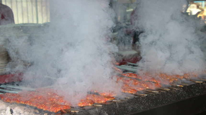 Adana'da et tüketimi 32 tona ulaştı! 'Eti sıcak severiz, kebabı sıcak yeriz'